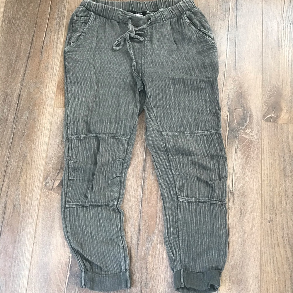 BDG Urban Outfitters- army green pants XS